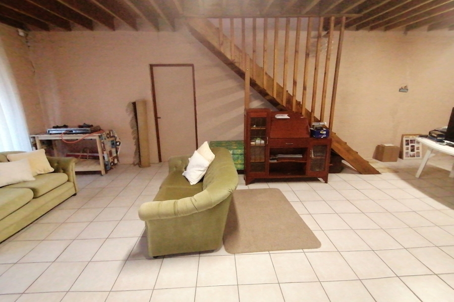 6 Bedroom Property for Sale in Bergsig Western Cape